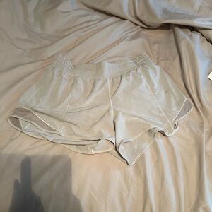 Lululemon Hotty Hot short